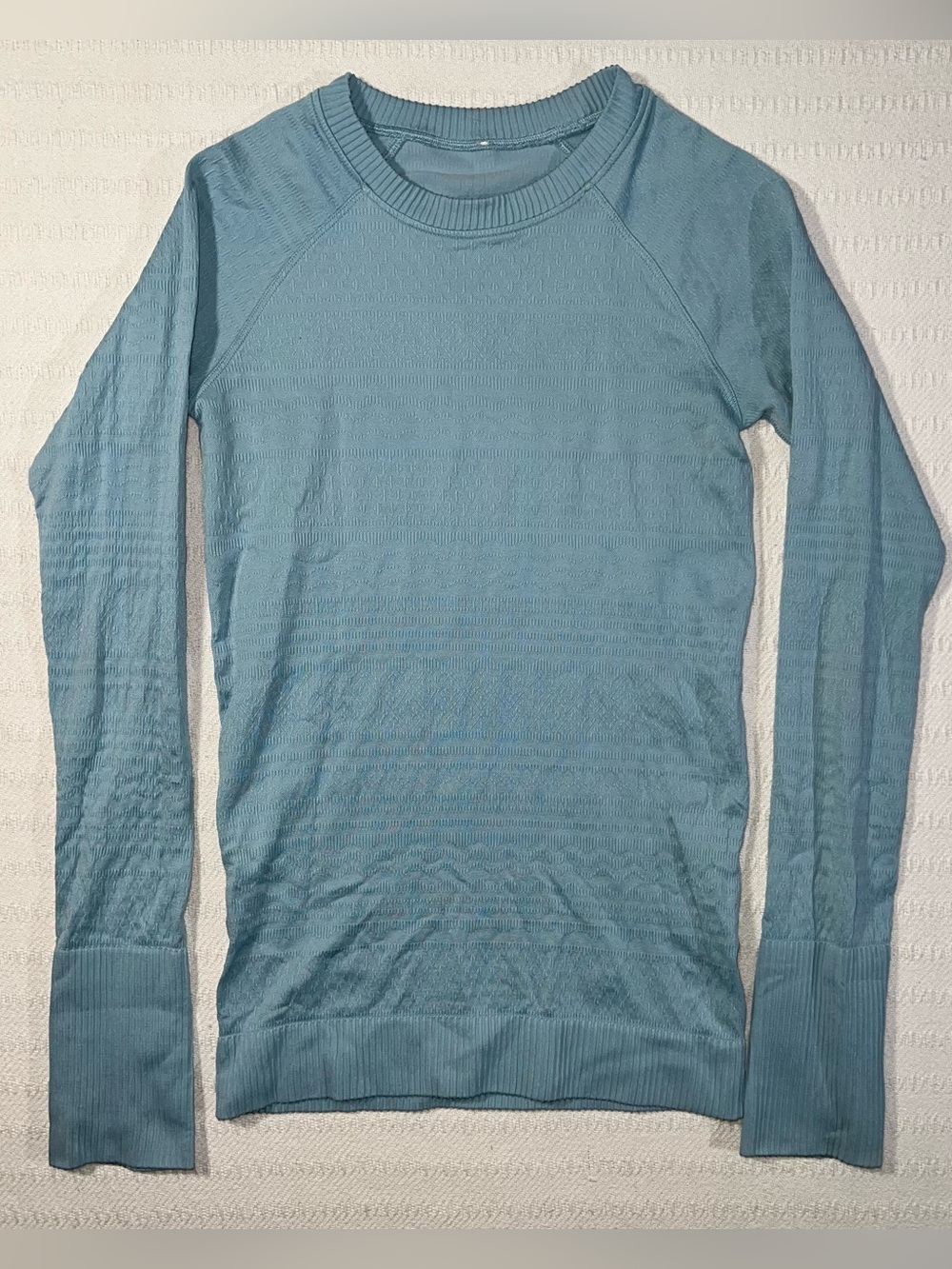 Lululemon Womens Long Sleeve Size 4 Blue Running Athleisure Gym Activewear